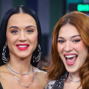 Katy Perry com Ana Clara, apresentadora do 'Estrela da Casa'