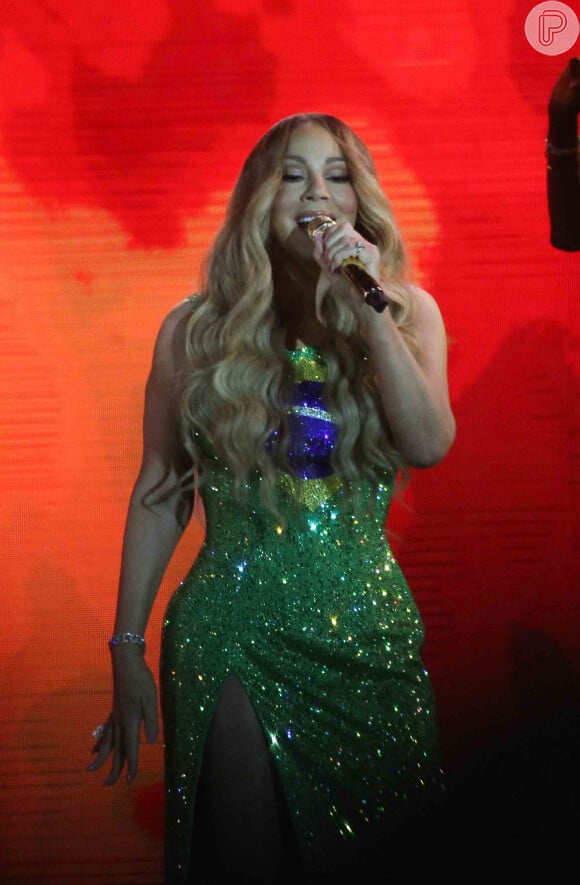 Mariah Carey iniciou show no Rock in Rio com vestido com a bandeira do Brasil