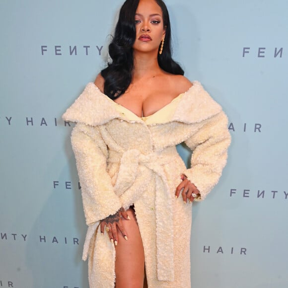 Segundo internautas, Rihanna teria passado por muita coisa durante sua carreira, que seria o motivo de hoje focar em ser apenas empresária