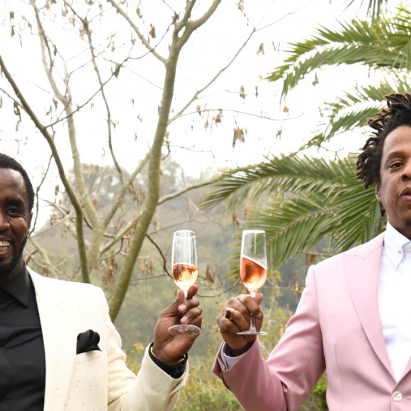 A prisão de Sean Combs, conhecido como P. Diddy, tem gerado polêmicas na web e respingado em Jay-Z, seu grande amigo