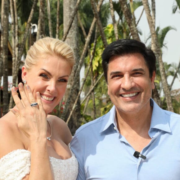 Ana Hickmann está noiva de Edu Guedes