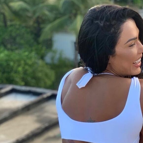 Gracyanne Barbosa: ensaio sexy foi descrito como 'uma provocação sensual' para que os assinantes visualizem como seria acordar ao lado da beldade