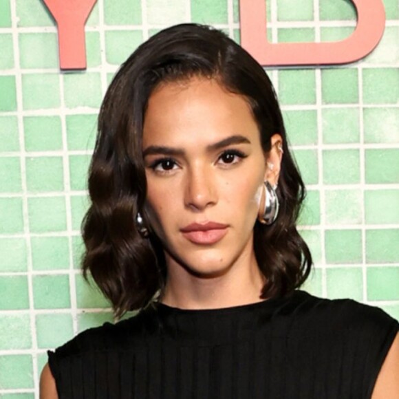 Segredo do corpo de Bruna Marquezine: atriz toma suco de limão com gengibre e pimenta diariamente