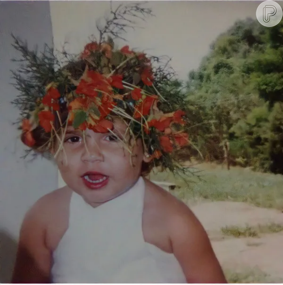 Marília Mendonça na infância: cantora foi 'chorona', segundo uma enfermeira 