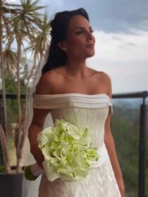 Casamento de Márcia Dantas: apresentadora do 'Tá Na Hora', do SBT, encanta em vestido luxuoso com cristais. Saiba detalhes!