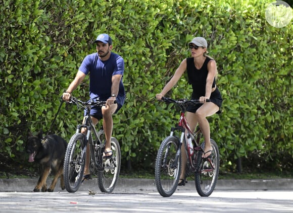 Gisele Bündchen está grávida do 3º filho, fruto do relacionamento com Joaquim Valente.
