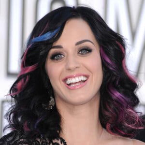 Em 2008, o primeiro sucesso de Katy Perry veio com tudo e solidificou sua carreira nos anos seguintes