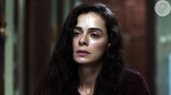 Bahar reprova a ideia de separação de Hatice, sua mãe, e Enver, seu padrasto, na novela 'Força de Mulher'