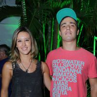 Thiago Rodrigues e Cristiane Dias curtem festa com Bruno De Luca após reatarem