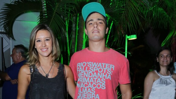 Thiago Rodrigues e Cristiane Dias curtem festa com Bruno De Luca após reatarem