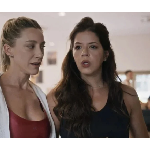 Fátima (Mariana Santos) e Diana (Vanessa Bueno) devem ficar juntos em Mania de Você, caso autor aceite abaixo-assinado