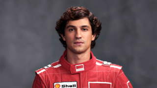 Nem próteses, nem dublê! Quase ninguém sabe, mas Gabriel Leone usou truque curioso para ficar parecido com Ayrton Senna em série da Netflix