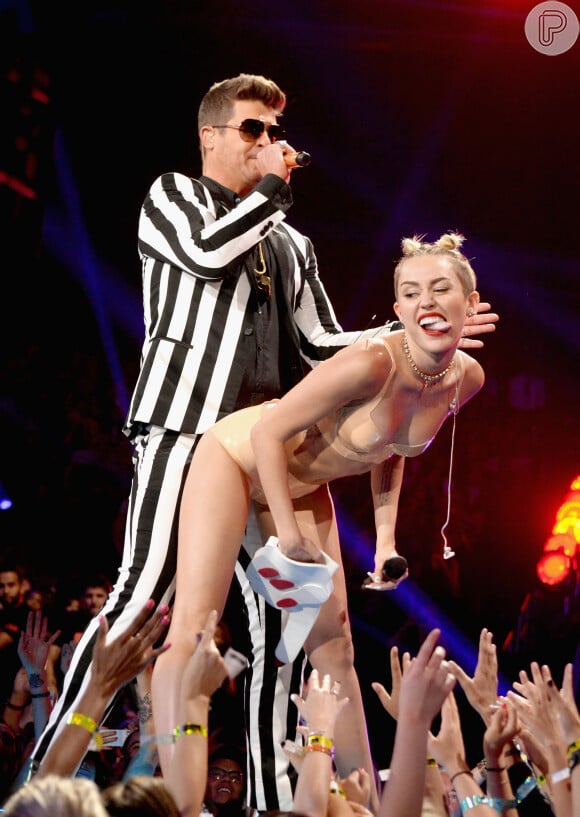 Miley Cyrus chocou o mundo com sua performance no VMA 2013