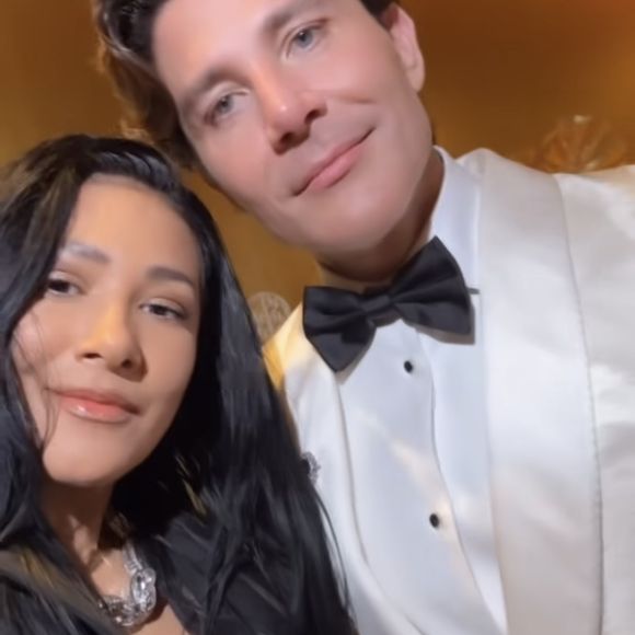 Simaria fez vídeos na festa de noivado de seu dermatologista, o doutor Alberto Cordéiro