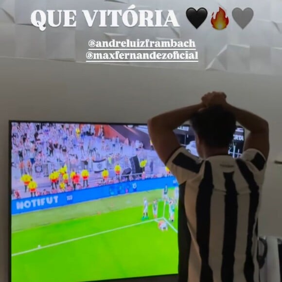 O Botafogo foi campeão da Libertadores e Larissa Manoela vibrou com o marido, André Luiz Frambach