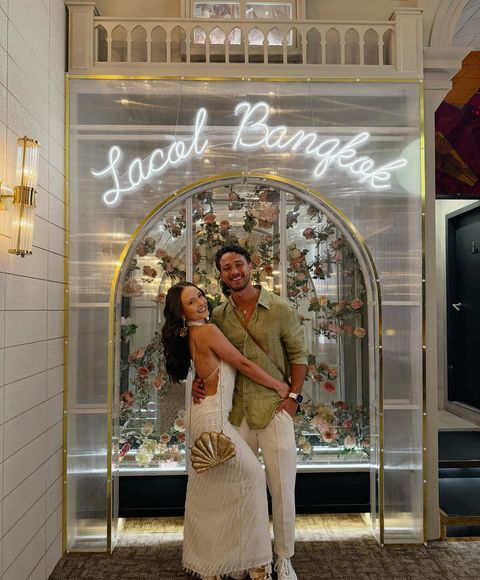 Larissa Manoela e André Luiz Frambach acabaram de voltar da Tailândia