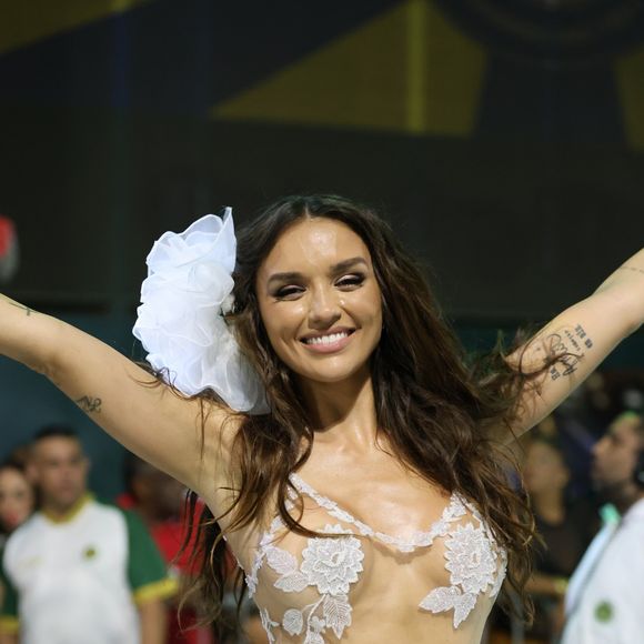 Rafa Kalimann participou do ensaio da Imperatriz Leopoldinense, escola de samba da qual é musa
