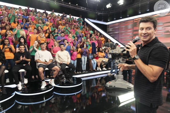 Rodrigo Faro anunciou, nesta quinta-feira (05), que está de saída da Record TV após 15 anos de trabalho