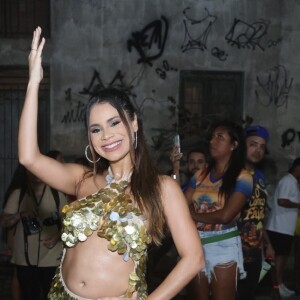 Lexa está grávida da primeira filha, Sofia, e vai ser rainha de bateria da Unidos da Tijuca pelo quinto ano seguido