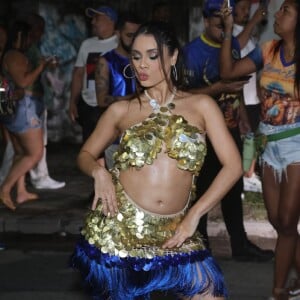 Grávida, Lexa, rainha de bateria da Unidos da Tijuca no carnaval 2025, msotrou que está no pique para o desfile da azul e amarela