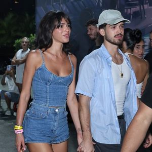 Bruna Marquezine foi com João Guilherme ao after party do 'Numanice', de Ludmilla.