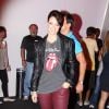 A atriz apostou numa calça de couro justa para curtir o Rock in Rio em 2011. O modelito exaltou as pernas grossas que a atriz já admitiu não ser muito fã