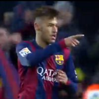 Neymar marca um gol na vitória de 3x2 do Barcelona sobre o Villarreal