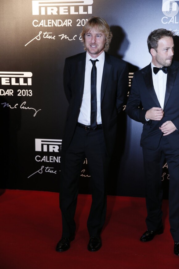 Owen Wilson e Stephen Dorff no tapete vermelho na festa de lançamento do calendário Pirelli 2013