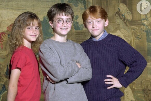 Em agosto de 2000, Daniel Radcliffe,Emma Watson e Rupert Grint tiveram seus nomes anunciados como protagonistas de 'Harry Portter', adaptação dos livros populares por JK Rowling