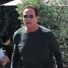 Arnold Schwarzenegger, aos 66 anos, é flagrado fumando em Beverly Hills, em Los Angeles