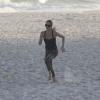 Letícia Spiller fez um treino na praia no final da tarde desta terça-feira, 30 de abril de 2013