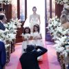 Isabelle Drummond vestida de noiva em imagens da cena em que sua personagem na novela 'Sete Vidas', Júlia, se casa com Edgard (Fernando Belo)