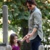 Fontes ligadas à Katie Holmes afirmam que Tom Cruise está afastado da vida da filha, Suri