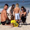 Os gêmeos adoram curtir uma praia ao lado dos pais, os apresentadores Fernanda Lima e Rodrigo Hilbert