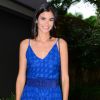 Carol Ribeiro opta por vestido azul de alcinha para casamento de Ana Michels