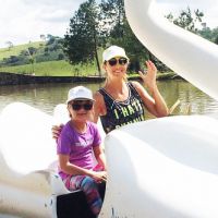 Ticiane Pinheiro faz passeio de pedalinho com a filha, Rafaella Justus: 'Paz'