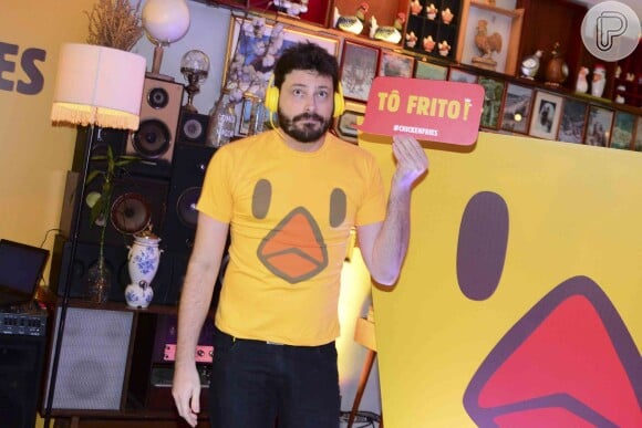 Danilo Gentili se divertiu em evento em SP