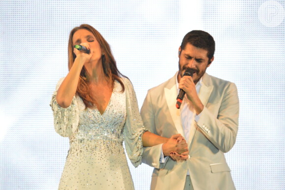 Ivete Sangalo faz show em homenagem a Tim Maia na praia do Pina, em Recife, Pernambuco, neste domingo, 26 de abril de 2015