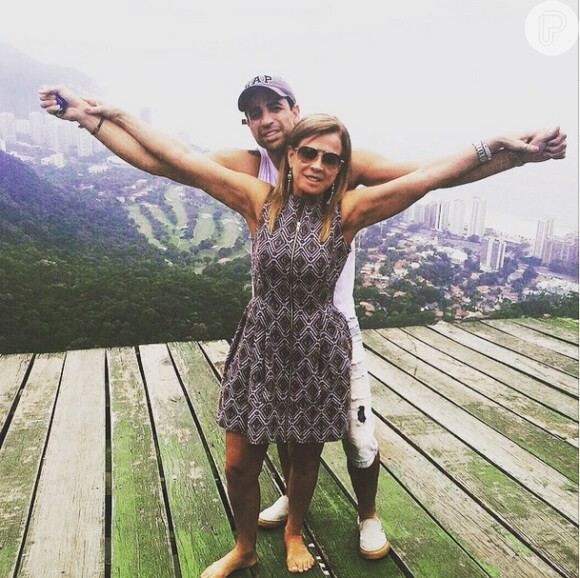 Zilu posa com o novo namorado, Marcos Lucio, em foto do Instagram: 'Livres e felizes'