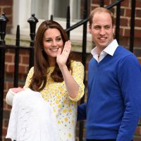 Kate Middleton deixa maternidade e mostra rosto da filha 10 horas após dar à luz