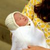Kate Middleton não hesitou em mostrar o rosto de sua filha recém-nascida