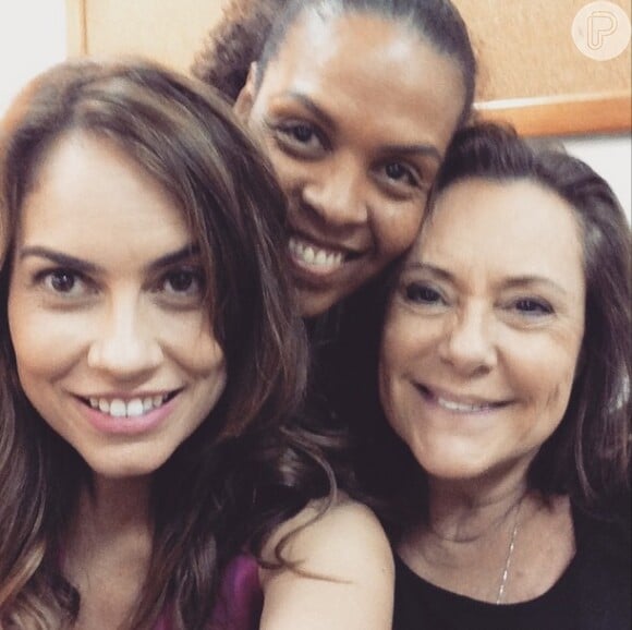 'Duas queridas e talentosas!!! Um dia chego lá!', legendou Adriana Prado na foto com Elizabeth Savala e Ana Carbatti