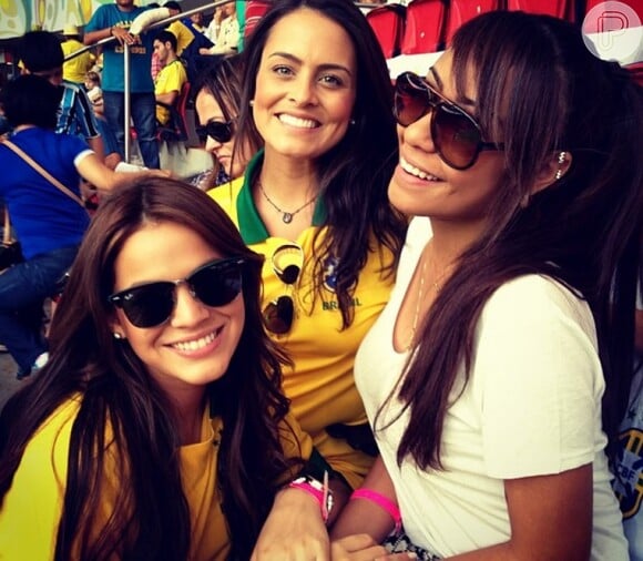 Bruna Marquezine, inclusive, pôde torcer muito por Neymar na Copa do Mundo. Mas ele acabou saindo antes do tempo por causa de uma lesão