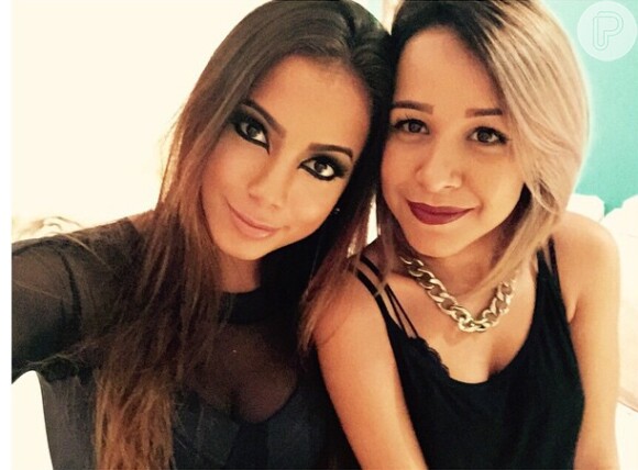 Anitta e Juliana de Paiva já trocaram declarações de amor no Instagram. 'Não sei viver sem você', afirmou a amiga da cantora