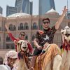 Preta Gil e Rodrigo Godoy aproveitaram para conhecer a cultura local e posaram em cima de camelos