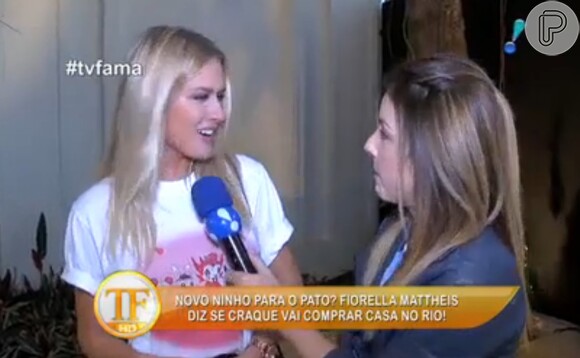 Fiorella Mattheis brincou ao falar do namorado, Alexandre Pato, em entrevista ao 'TV Fama': 'Ele já tem casa no Rio: a minha'