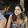 Mari (Bruna Marquezine) confronta Grego (Caio Castro) e ameaça denunciá-lo à polícia, na novela 'I Love Paraisópolis'