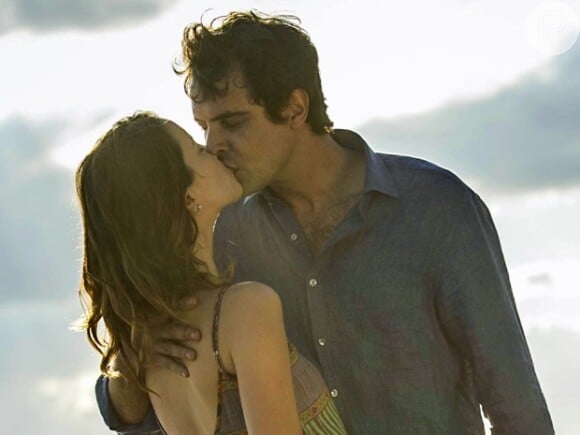 Nathalia Dill e Sergio Guizé começaram o romance nas gravações da novela 'Alto Astral', da Globo