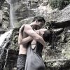 Isis Valverde e Uriel Del Toro fizeram vários passeios românticos. No final do ano passado, foram clicados em cachoeira