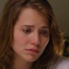 Elisa (Letícia Colin) vê Renato (Gustavo Machado) beijar outra mulher e fica arrasada, na novela 'Sete Vidas'